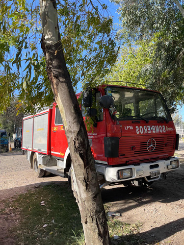 Camión Mercedez Benz 1222 4x4 (bomberos, Motorhome)