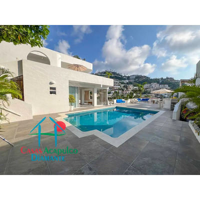 Cad Villa Judith. Terraza Uno Con Alberca, Y Vista A La Bahía De Acapulco