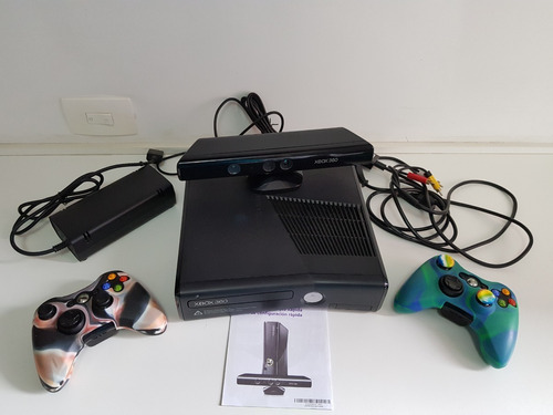 Xbox 360 Slim Com Kinect + 2 Controles + Jogos