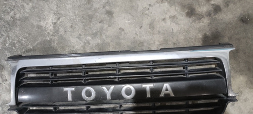 Parrilla Toyota Autana Burbuja Original B1 Foto 6