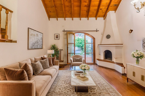 Casa Dúplex En Venta En Colegiales, Capital Federal, Buenos Aires
