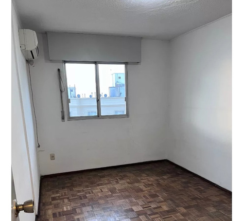 Hermoso Apartamento En Tres Cruces. Av 8 De Octubre Y Bv Artigas. A Mts De Terminal Tres Cruces. Piso 13 Al Frente. - Imagen 4