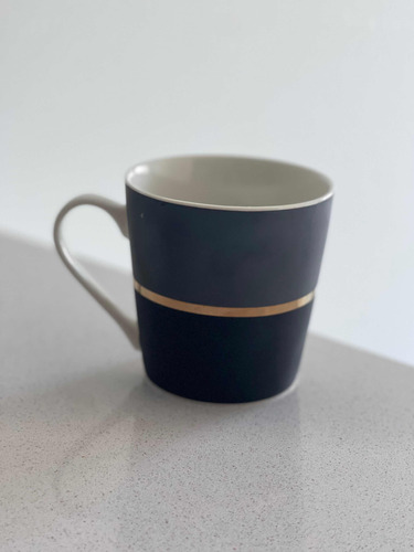 Taza Gris Y Negro Combinada