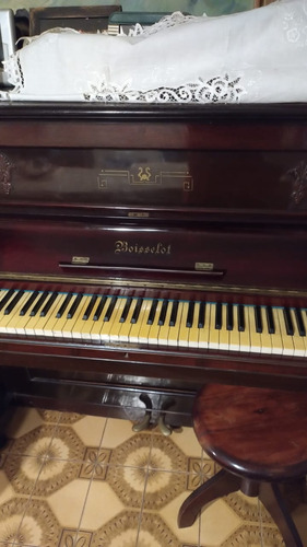 Piano Boisselot (teclas De Marfil). 