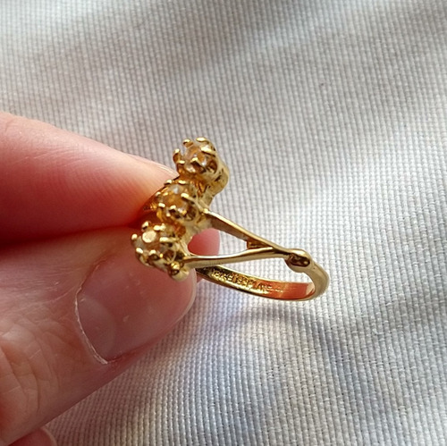 Anillo De Oro 18k Con 3 Piedras Blancas