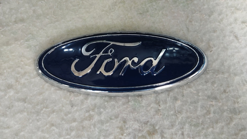 Emblema Logo Ford Fiesta Move 2011 2012 2013 2014 Delantero  Foto 3