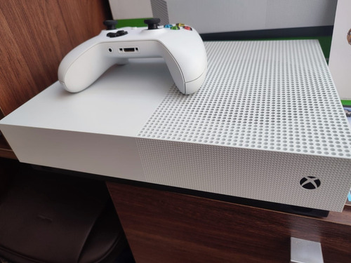 Microsoft Xbox One S 1tb Standard Seminuevo