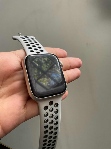 Apple Watch S7 Nike