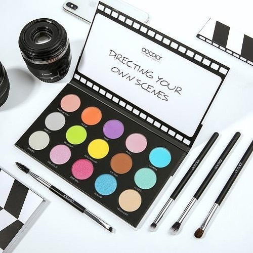 Docolor - Kit Paleta De 15 Sombras + 4 Brochas Maquillaje 