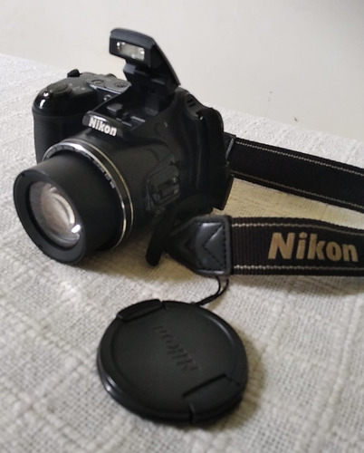  Câmera Nikon Coolpix L820 