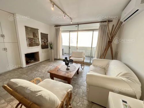 Venta Penthouse Tres Dormitorios. Península, Punta Del Este - Imagen 2