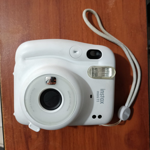 Cámara Instax Mini 11 