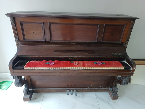 Piano Antigo, Preço Negociável 