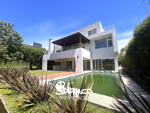 Casa En Venta En El Yacht, Nordelta, Tigre