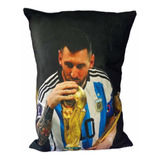 Bonita Almohada Messi ( Medida 50 X 70)