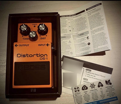 Pedal De Efeito Boss Distortion Ds-1