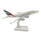 Airbus A380 Emirates. Modelo A Escala 1:350 // 19cms.