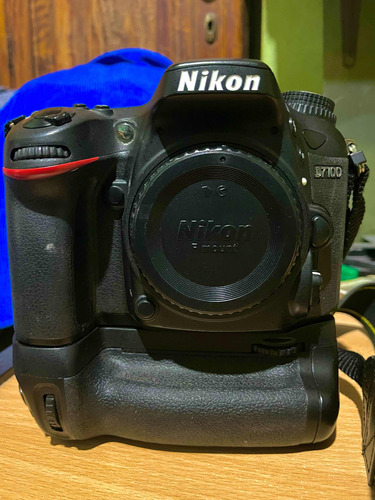 Nikon D7100 + Lente 55-200mm Y Accesorios