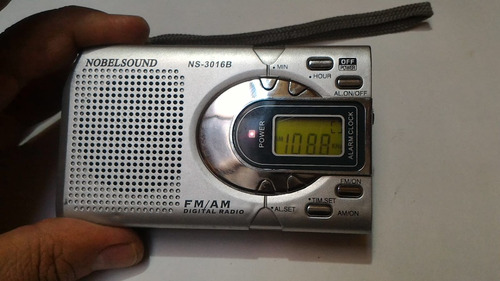 Mini Radio Am Fm Digital Nobelsound Ns-3016b Usado 