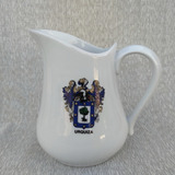 Jarra De Porcelana Con Escudo Heráldico De Los Urquiza