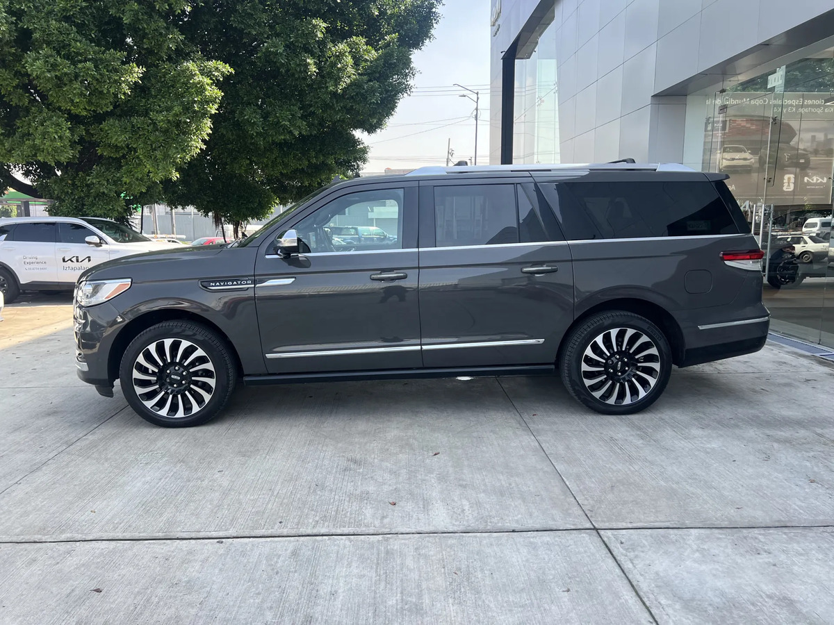 Lincoln Navigator 2024 - Imagen 2