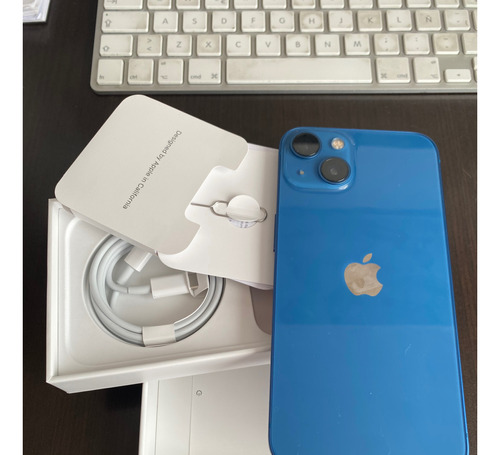 iPhone 13 128 Azul, 4 Meses De Uso Y Se Entrega Con Factura