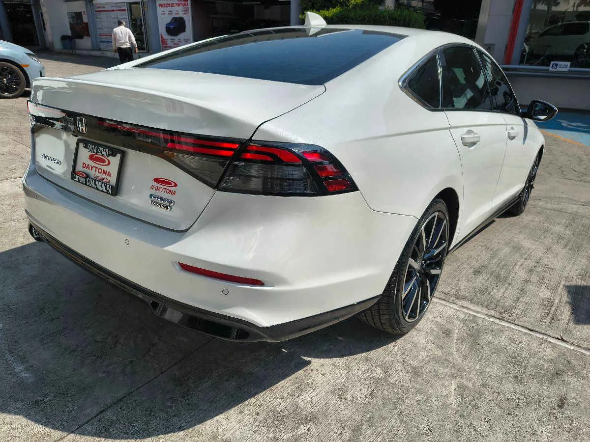 Honda Accord 2023 - Imagen 8