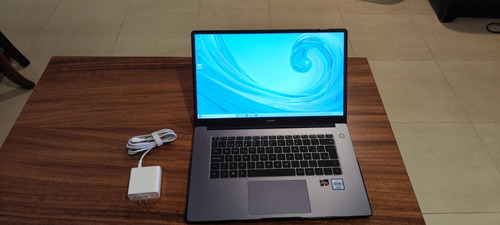 Laptop Huawei Matebook D15. 512gb Y 8gb De Memoria Ram.