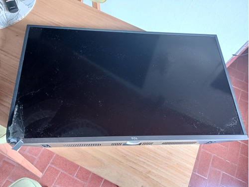 Televisor Led 32   Tcl Se Vende Para Repuestos 