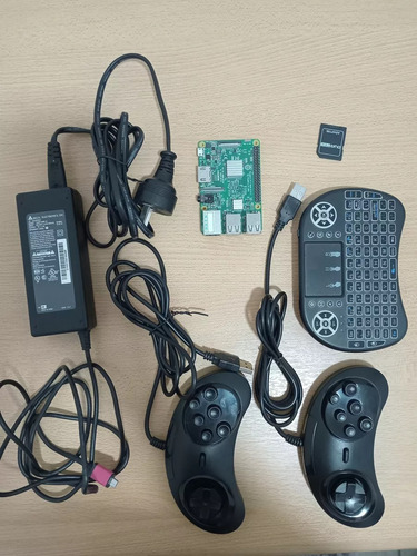 Vendo Raspberry Pi 3 B, Fuente, Joysticks, Teclado Y Juegos