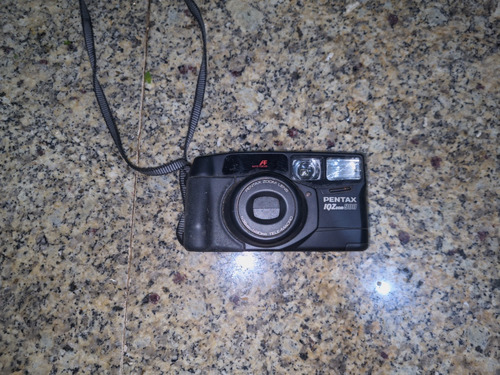 Câmera Pentax Iqzoom 900