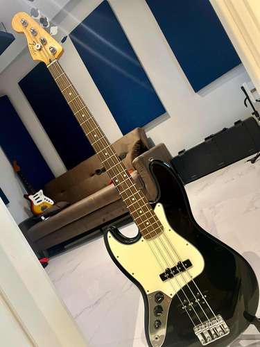 Contra Baixo Fender Jazz Bass