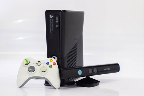 Microsoft Xbox 360 + Kinect Slim + Control