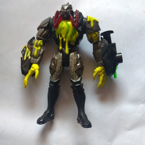 Max Steel Toxzon Derrame Tóxico Verde Disparar Villano 