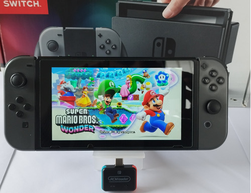 Nintendo Switch Gris (desbloqueable) + 128gb + Tienda Gratis