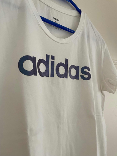 Remera adidas, Urbana, Talle M