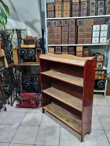 Biblioteca Antigua Pequeña En Madera De Pino Brasil 