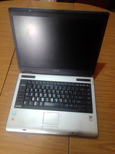 Notebook Toshiba Satellite A100  A Revisar (leer Descrip.) 