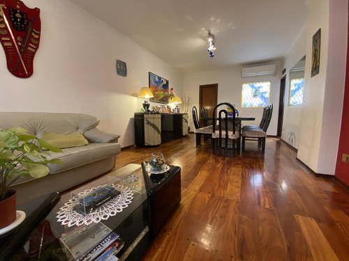 Venta Casa 5 Ambientes Con Patio Y Cochera Cubierta En Villa Del Parque - Imagen 4