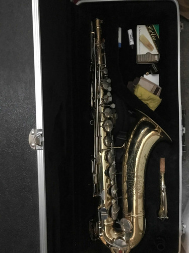 Saxofón Tenor Conn 1969