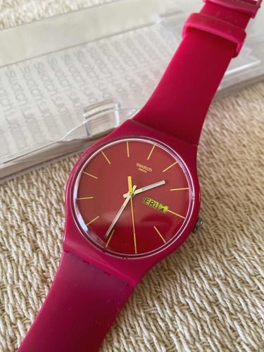 Reloj Swatch Rebel Fucsia