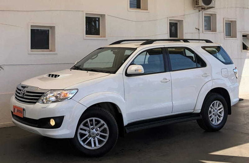 TOYOTA HILUX SW4 3.0 SRV 4X4 7 LUGARES 16V TURBO INTERC