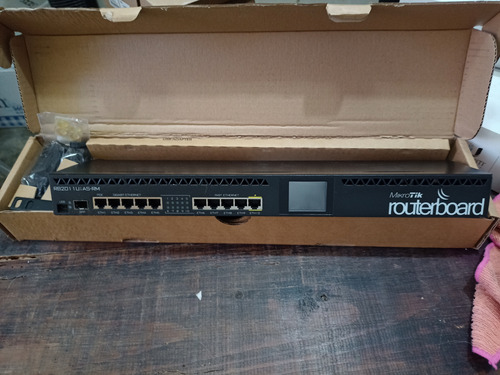 Router Mikrotik Routerboard Rb2011uias Rm 10ptos Administrab