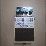 Set De Pedales: Boss Dd7, Chorus Neo Clone,  Overdrive Bb2.