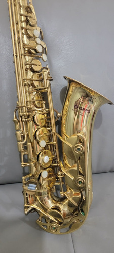 Saxofon Yamaha Yas 52 Logo Purpura Japones