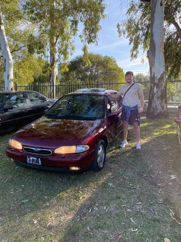 Ford Mondeo 95 Ghia Berlina