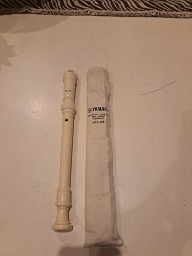 Flauta Escolar Yamaha Yrs-23