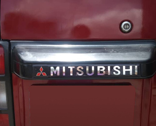 Emblema Mitsubishi Montero Dakar Cromo Relieve Porta Placas Foto 2