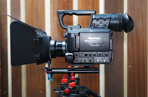 Filmadora Panasonic Ag-af 101e Sdi/hdmi/doble Sd