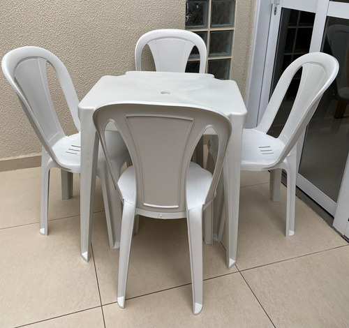 Conjunto De Mesas E Cadeiras De Plástico 182kg 